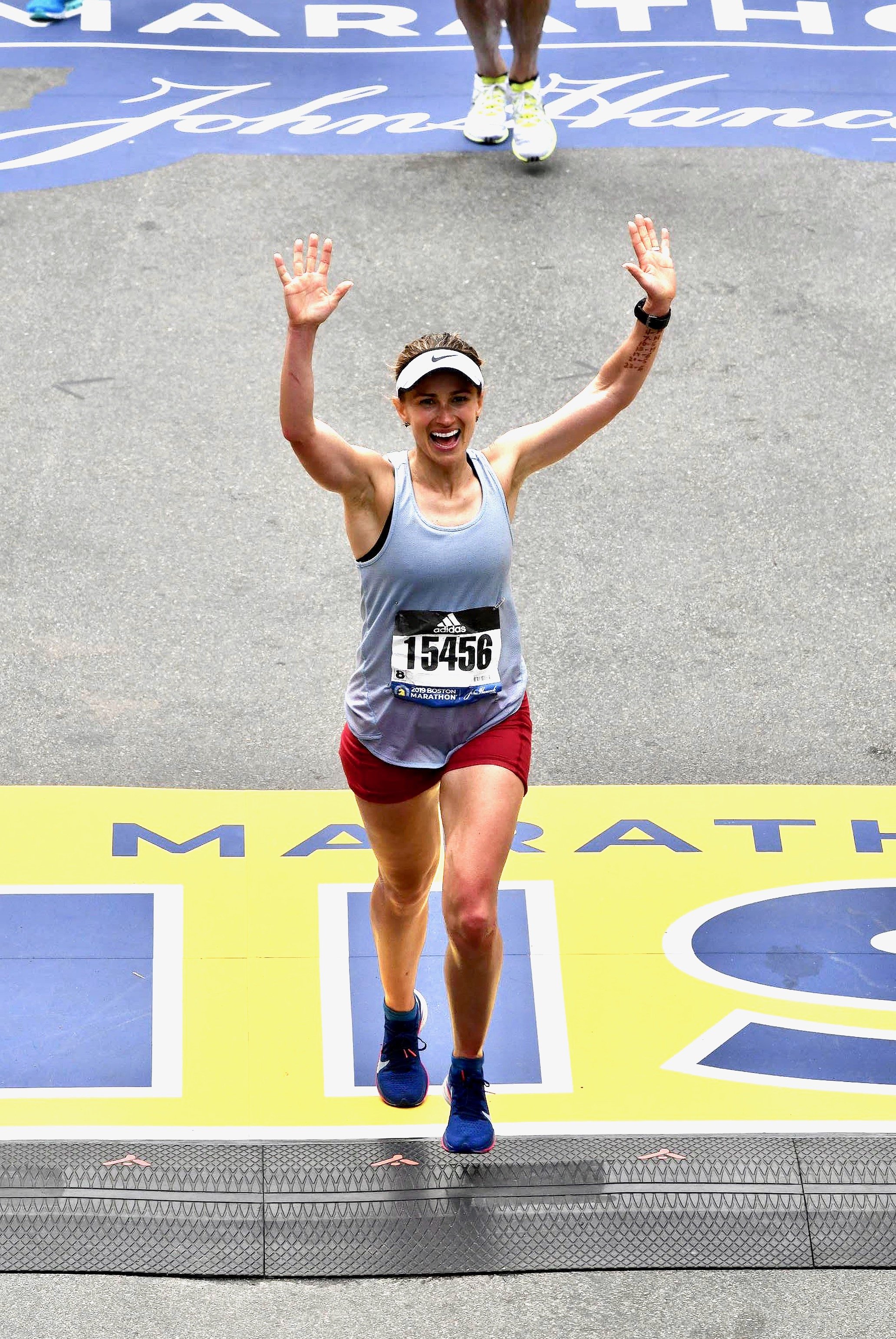 Plus-sized marathoner mentoring girls at 5K run kicking off NYC's