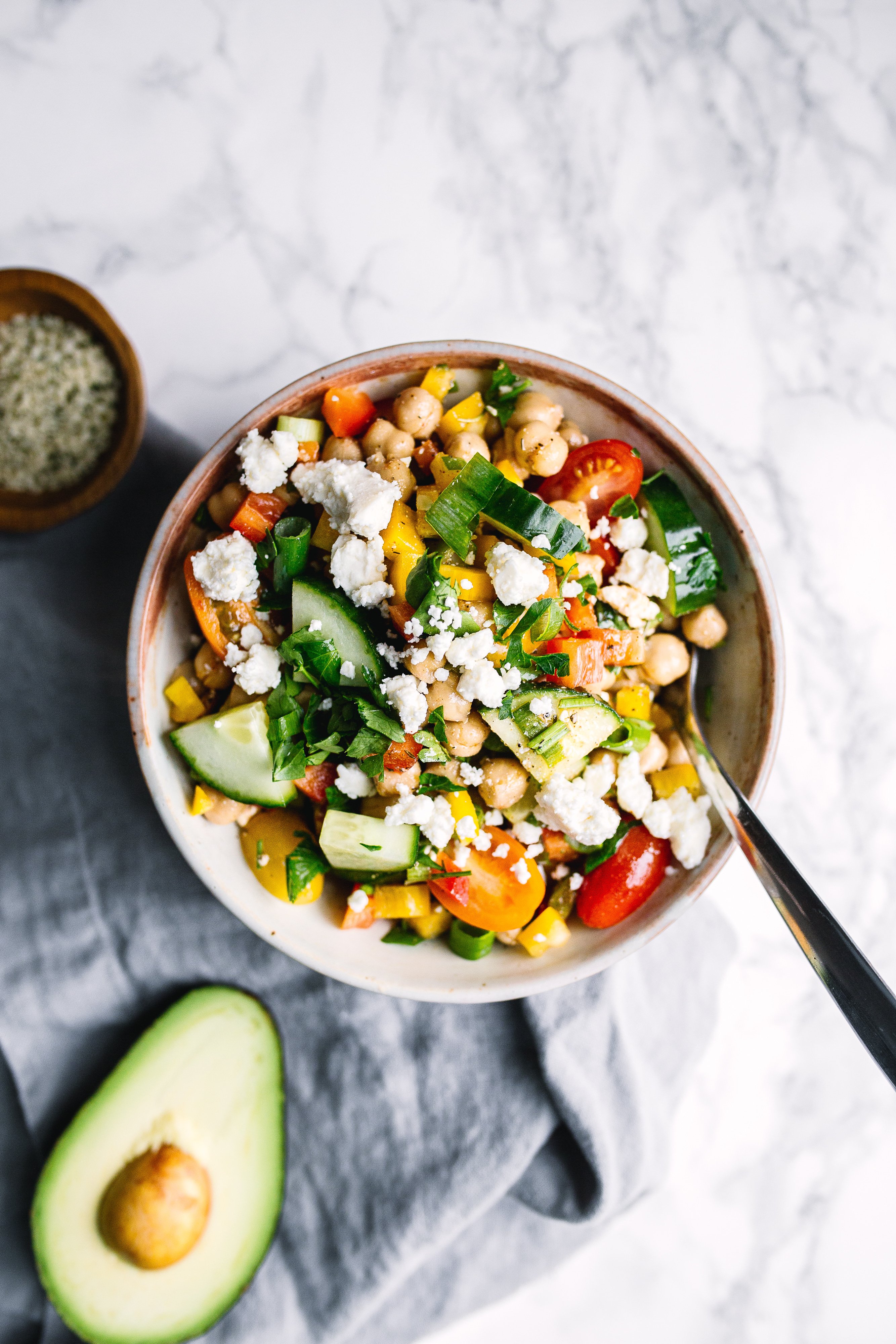 healthy rainbow chickpea salad