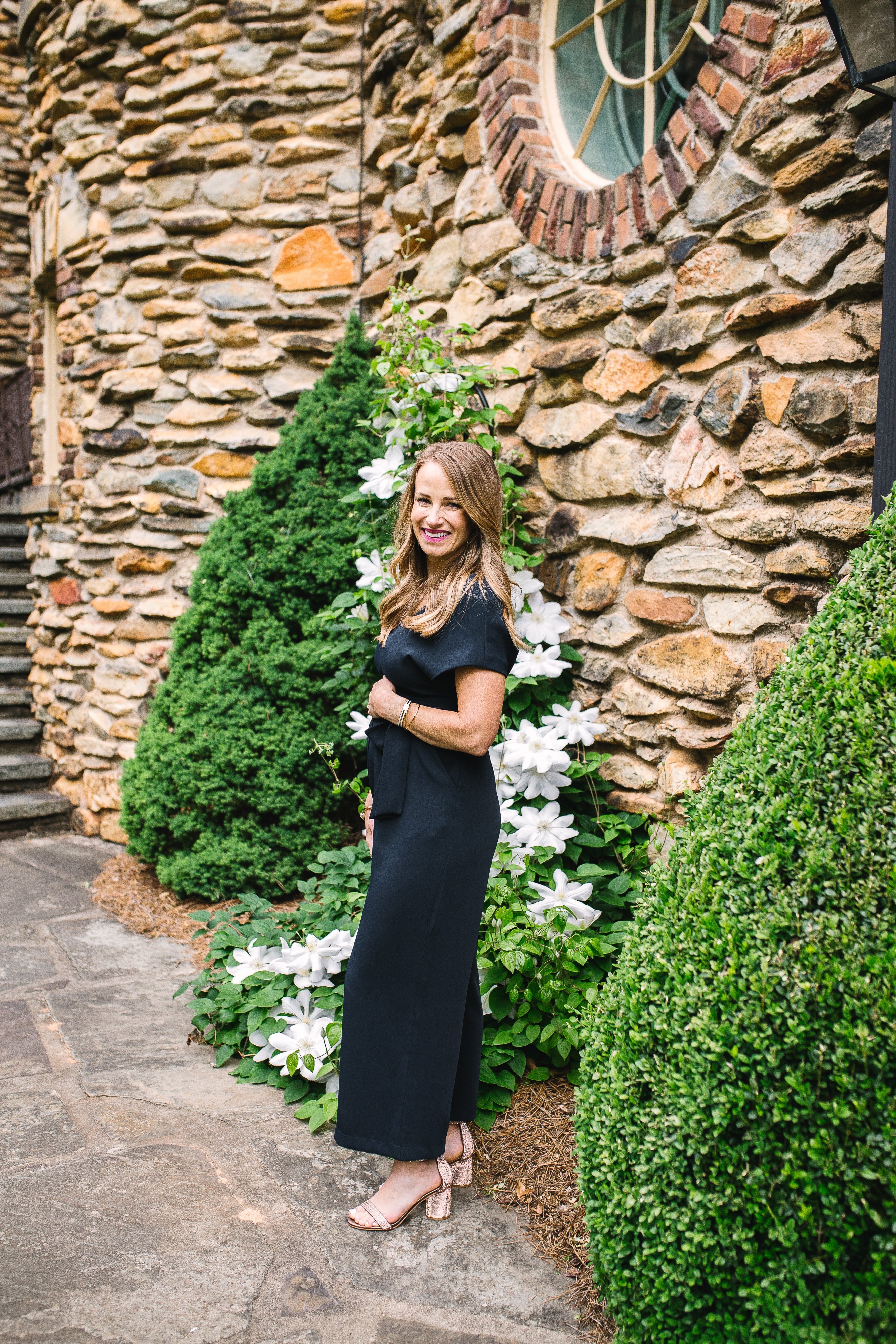What to Wear for a Maternity Photo Session