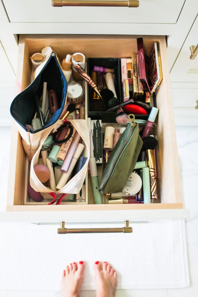 How to Organize Makeup