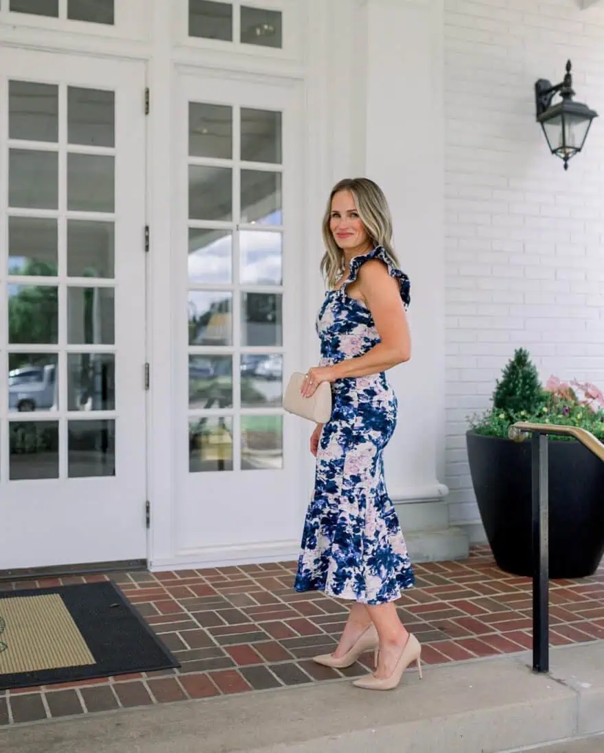 Woman in Nordstrom Wedding Guest Dresses perfect for Semi-Formal Wedding