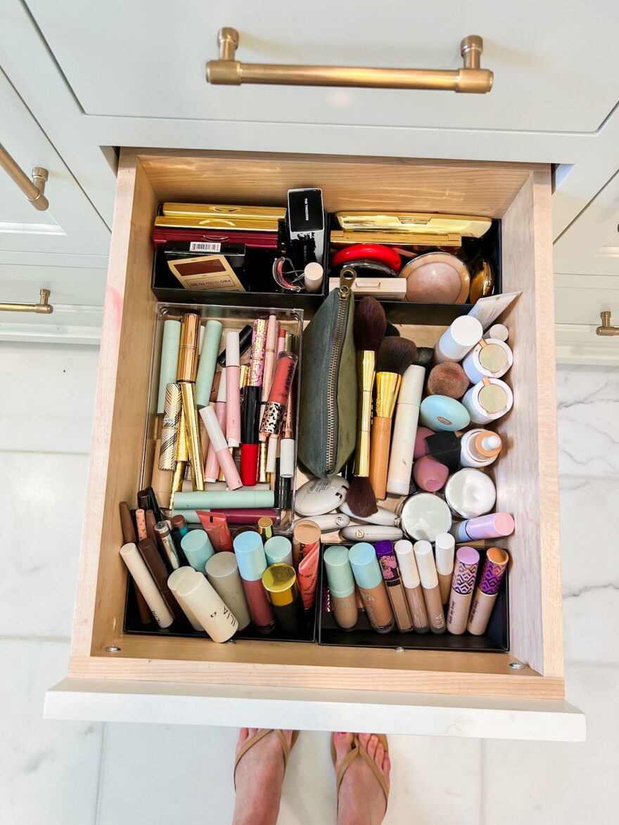 organized makeup drawer to organize your life