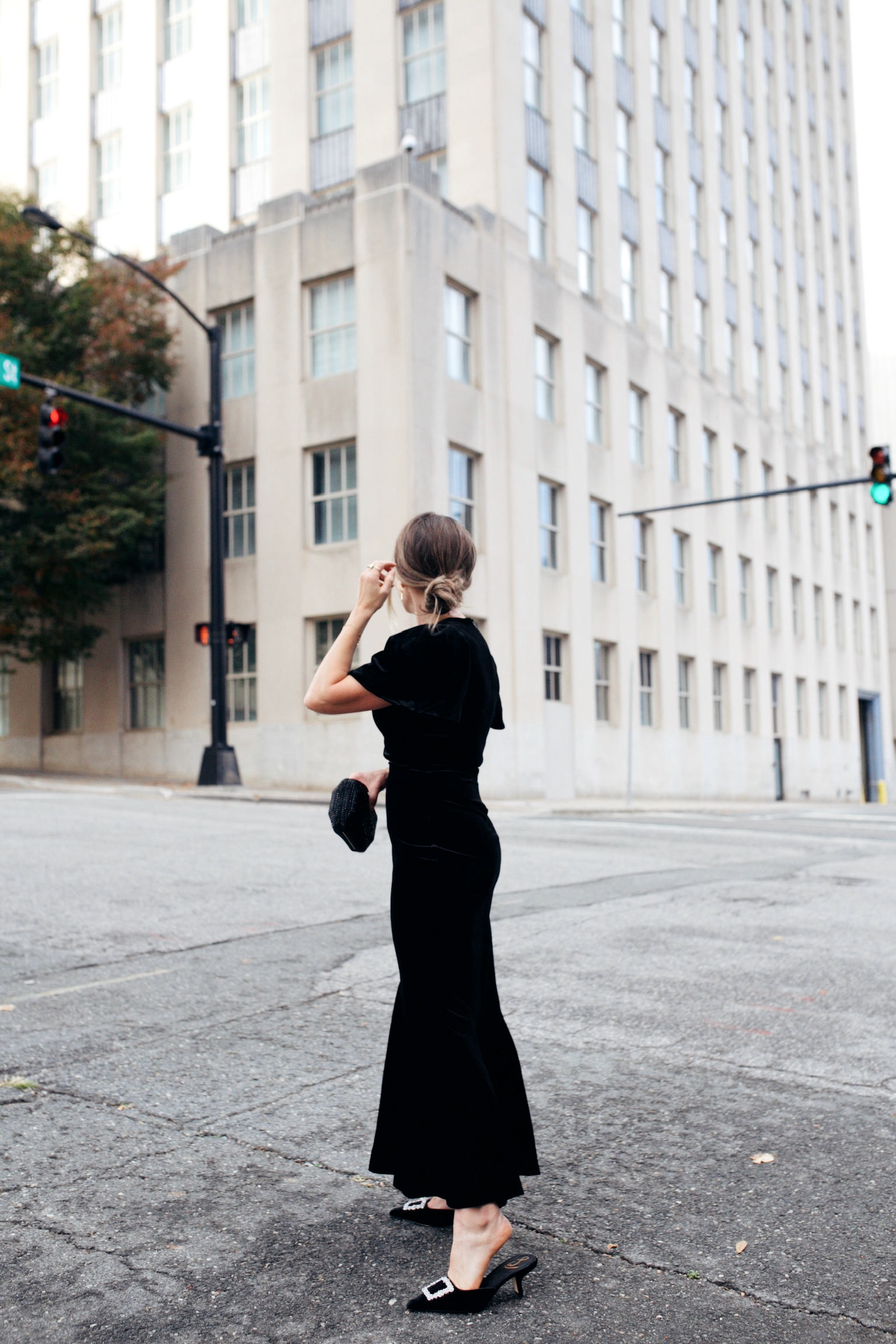 What to Wear to a Winter Wedding (outfit ideas for guests)