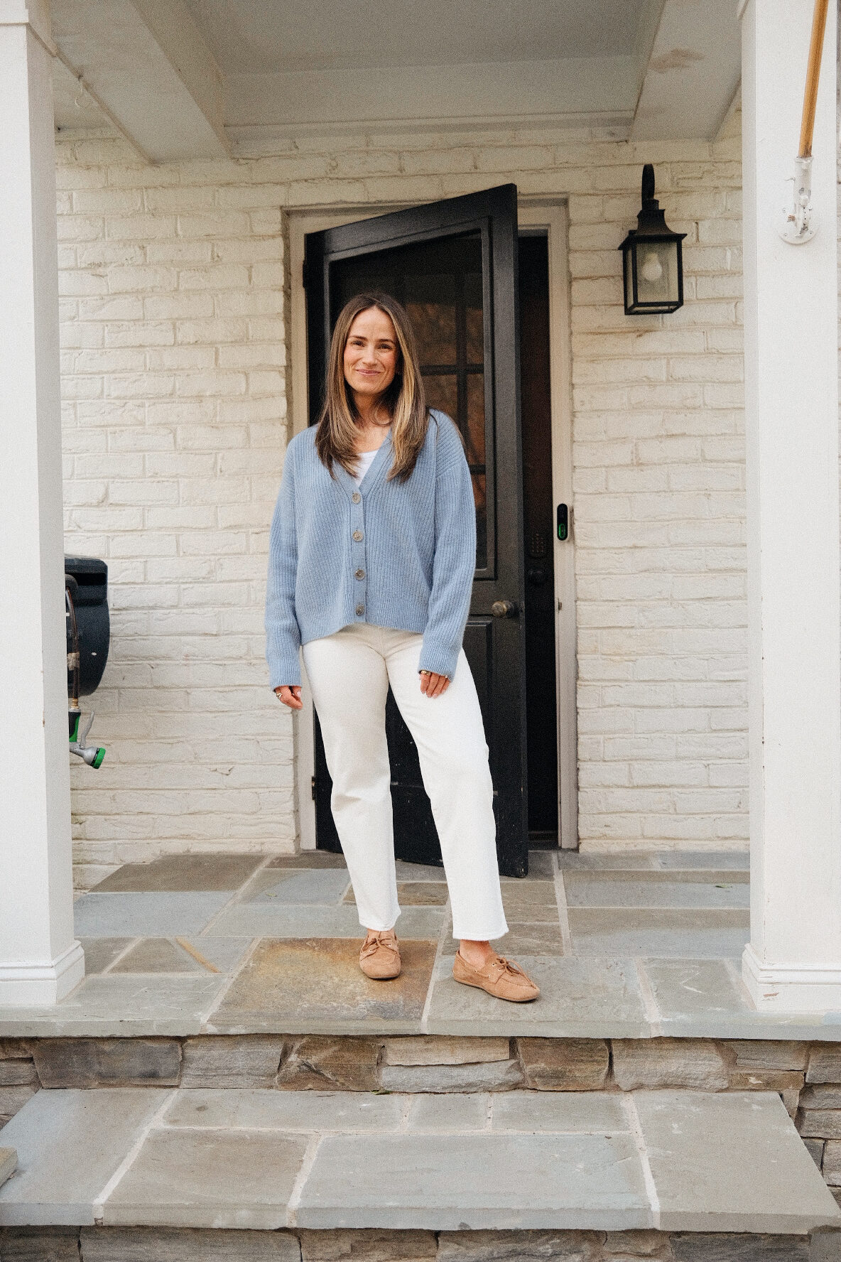 I found the BEST white jeans ever (after trying on 15 pairs!)