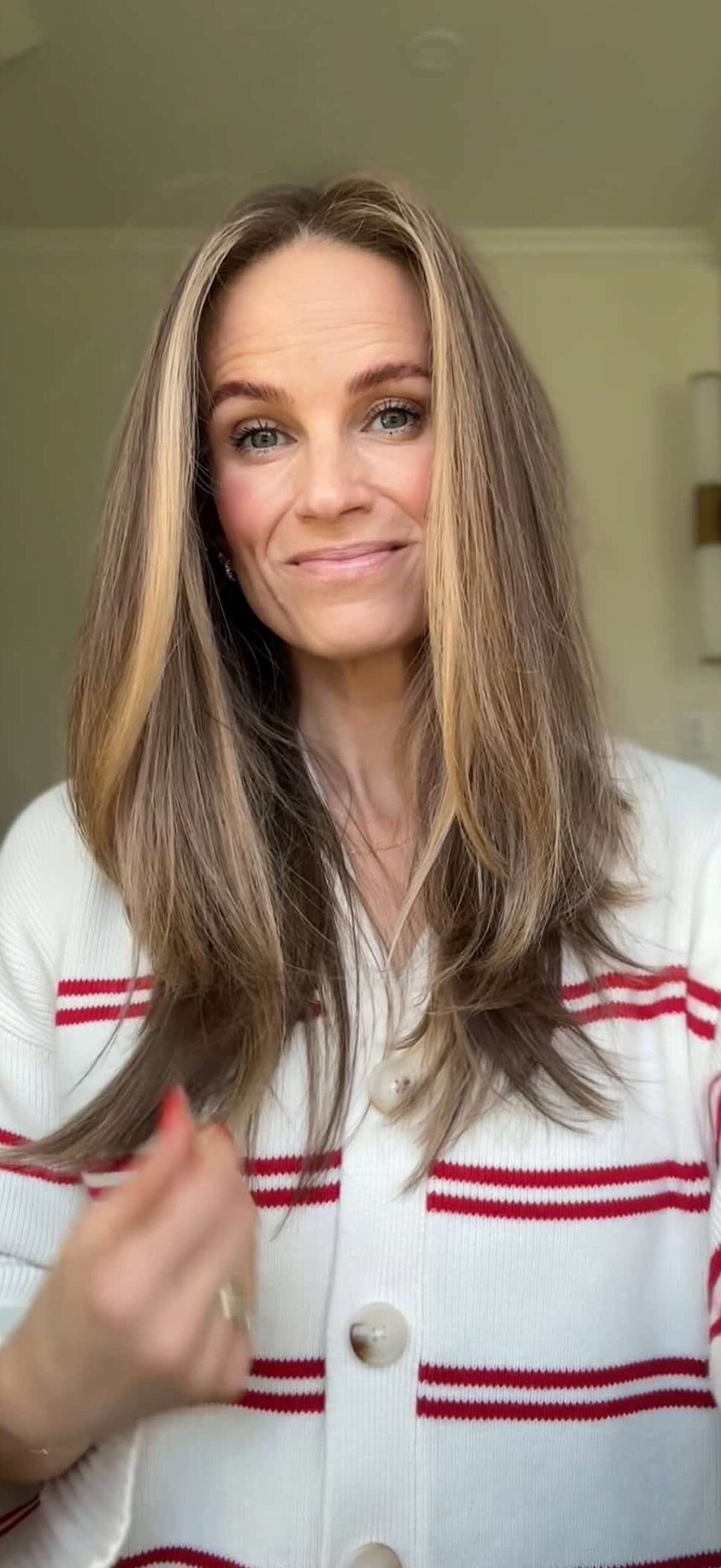 Woman showing long hair